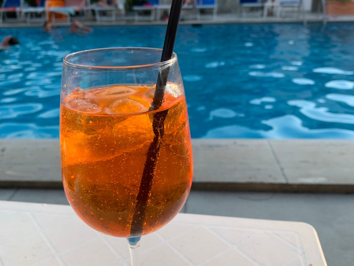 Uno spritz ed un’amica ci salverà tutte (forse)